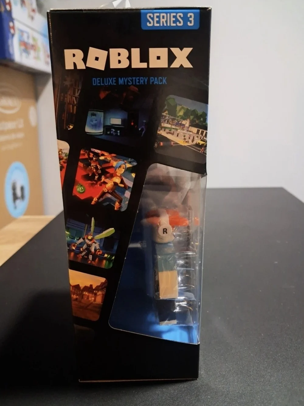 Roblox Greenville: Car Dealer Worker Series 3 Figure - Blue & Red